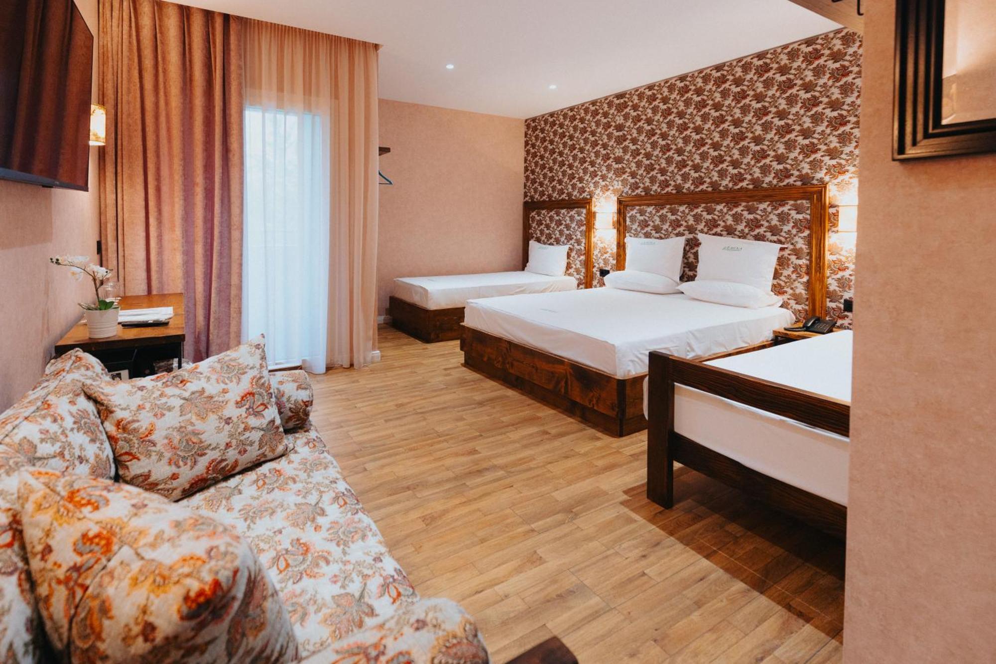 Ledina Hotel Orikum Bagian luar foto