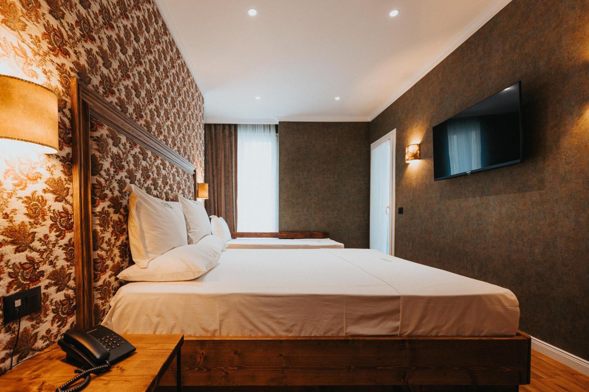 Ledina Hotel Orikum Bagian luar foto