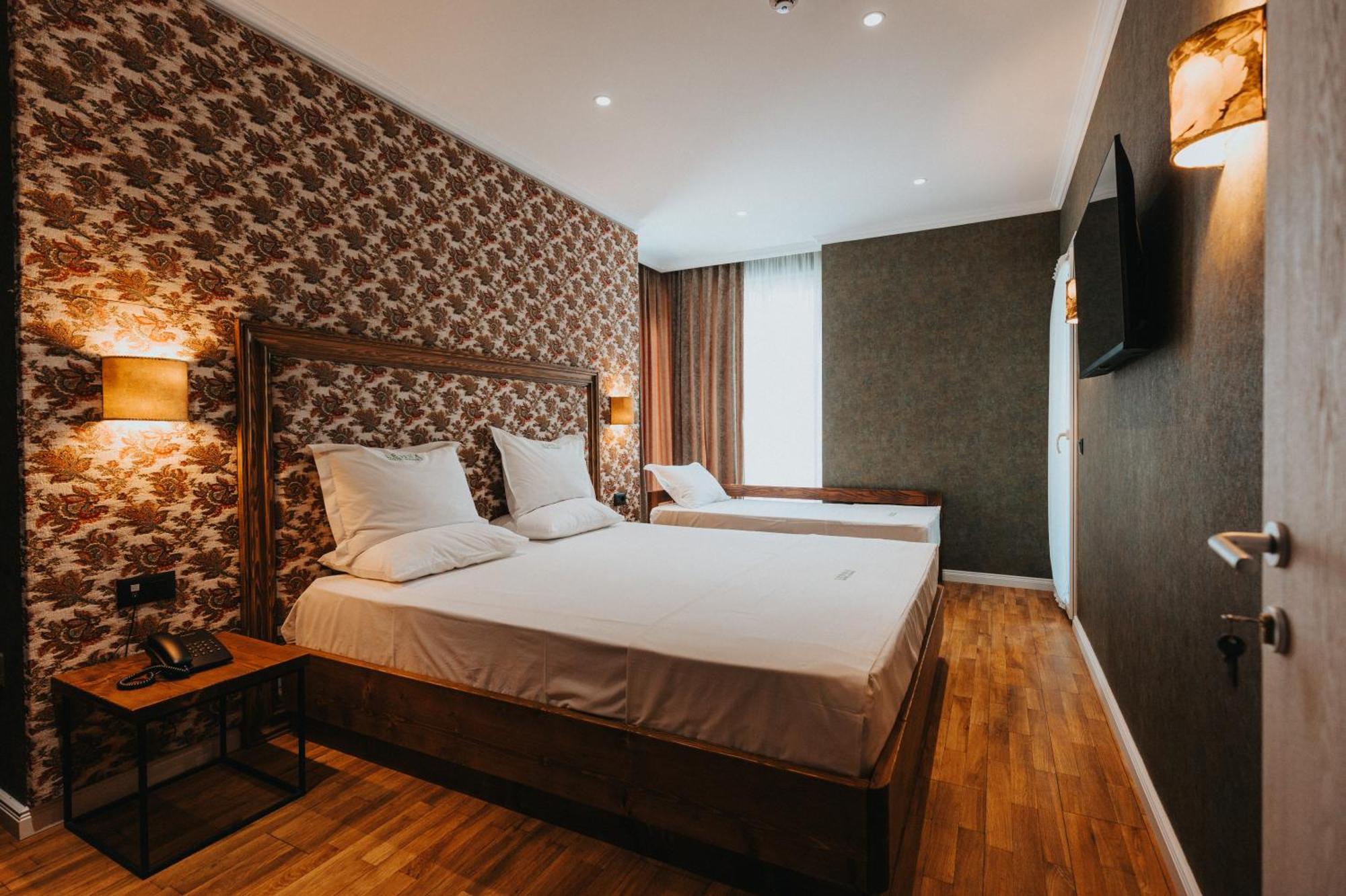 Ledina Hotel Orikum Bagian luar foto