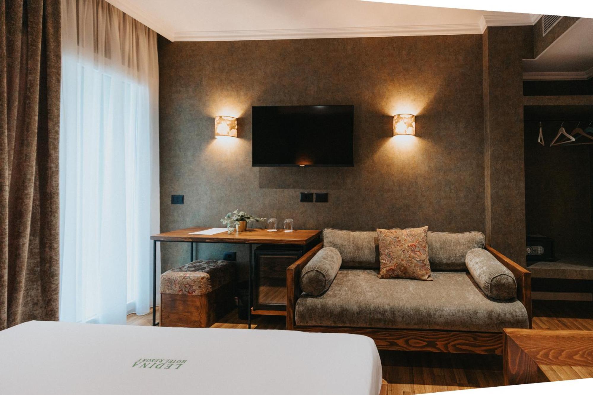 Ledina Hotel Orikum Bagian luar foto